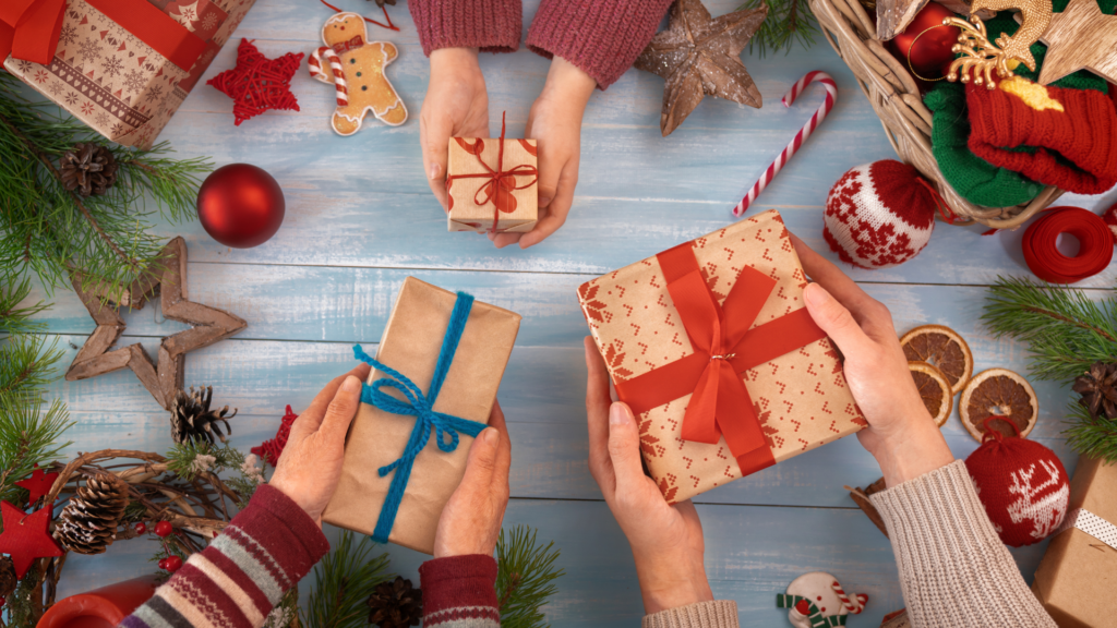 What is an advertising campaign, and how to create one during the holiday season?
